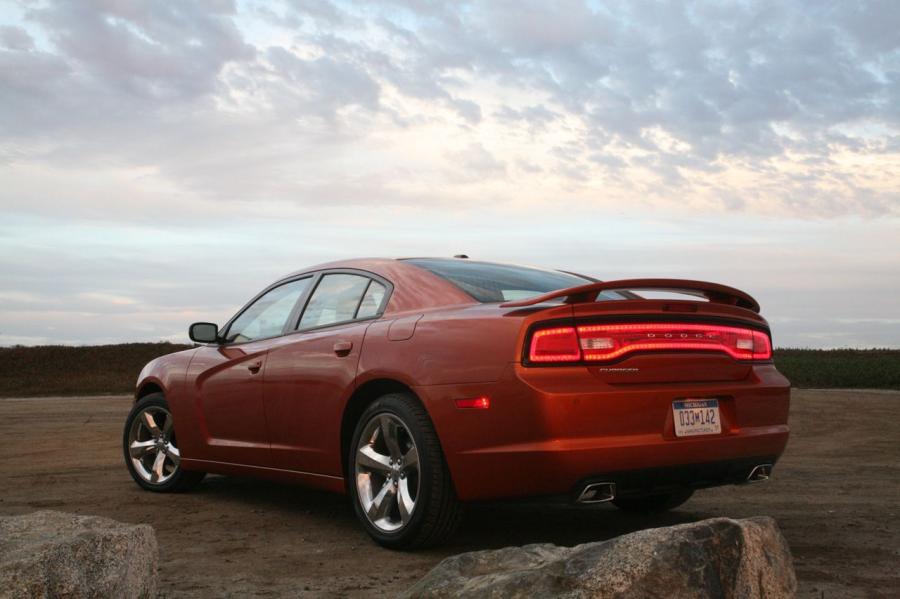  Dodge Charger 2011 года  (фото 51 из 87)